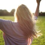 Naar achteren en omhoog